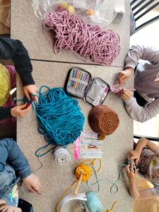 Read more about the article Oferta dla dzieci. Wakacje z szydełkiem