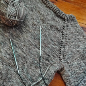 Read more about the article Jesienny sweterek OCTOBER – kurs dziergania